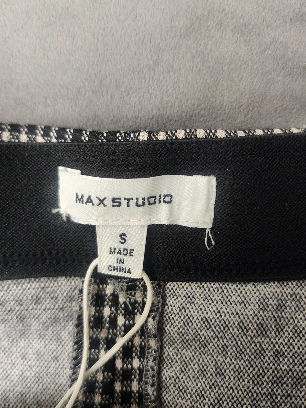 Max Studio Black & White Houndstooth Pleated Mini Skirt ***STRETCHY***